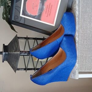 Ann Taylor brilliant blue wedges sz 6.5
